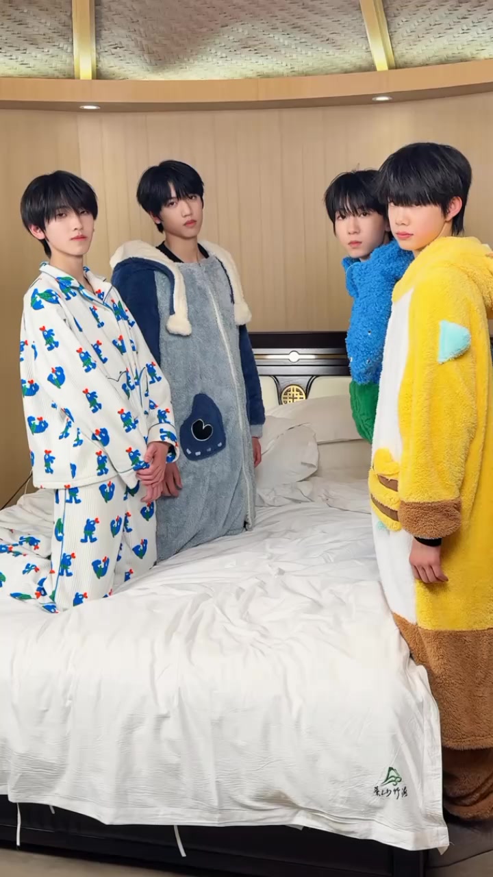 @𐙚𝐂𝐇𝐄𝐍 𝐒𝐈𝐇𝐀𝐍✮⋆˙