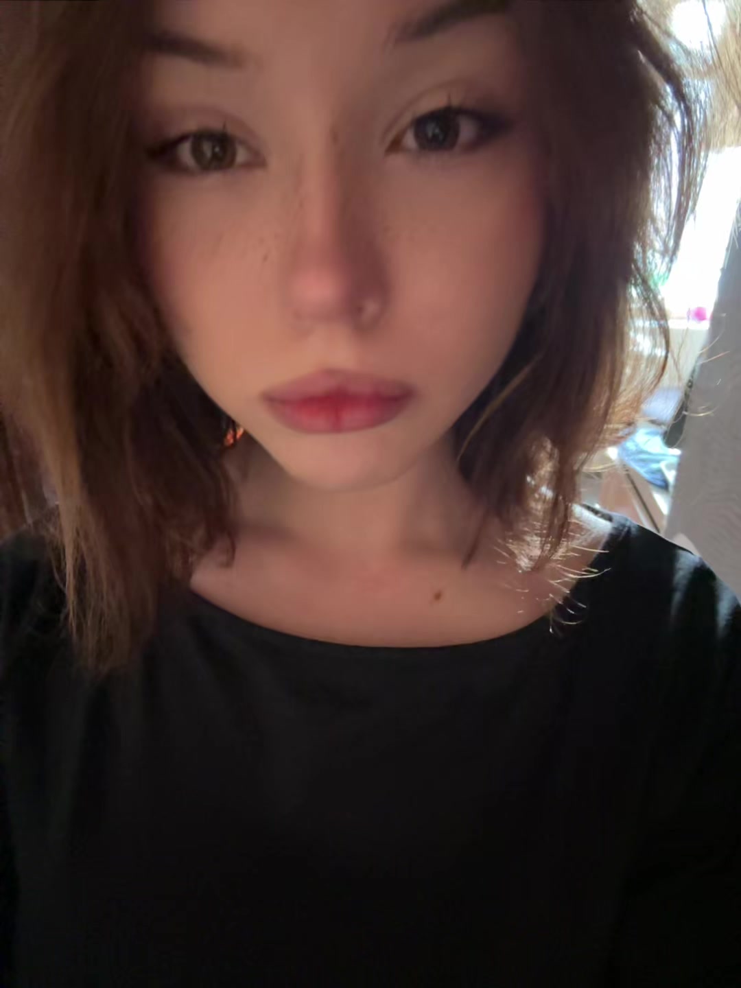 @👅