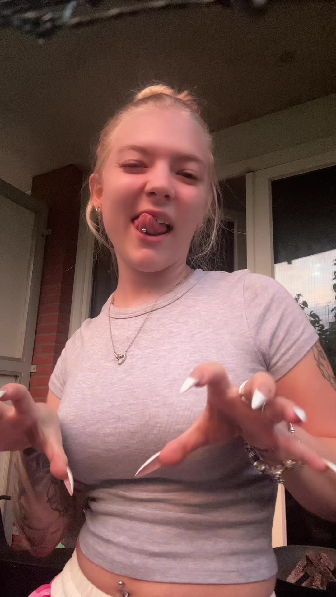 @Lina