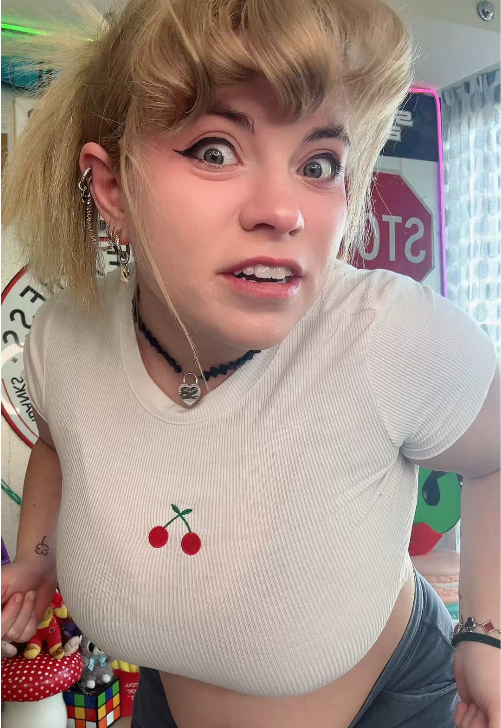 @🌈Sabrina Banks 🦝