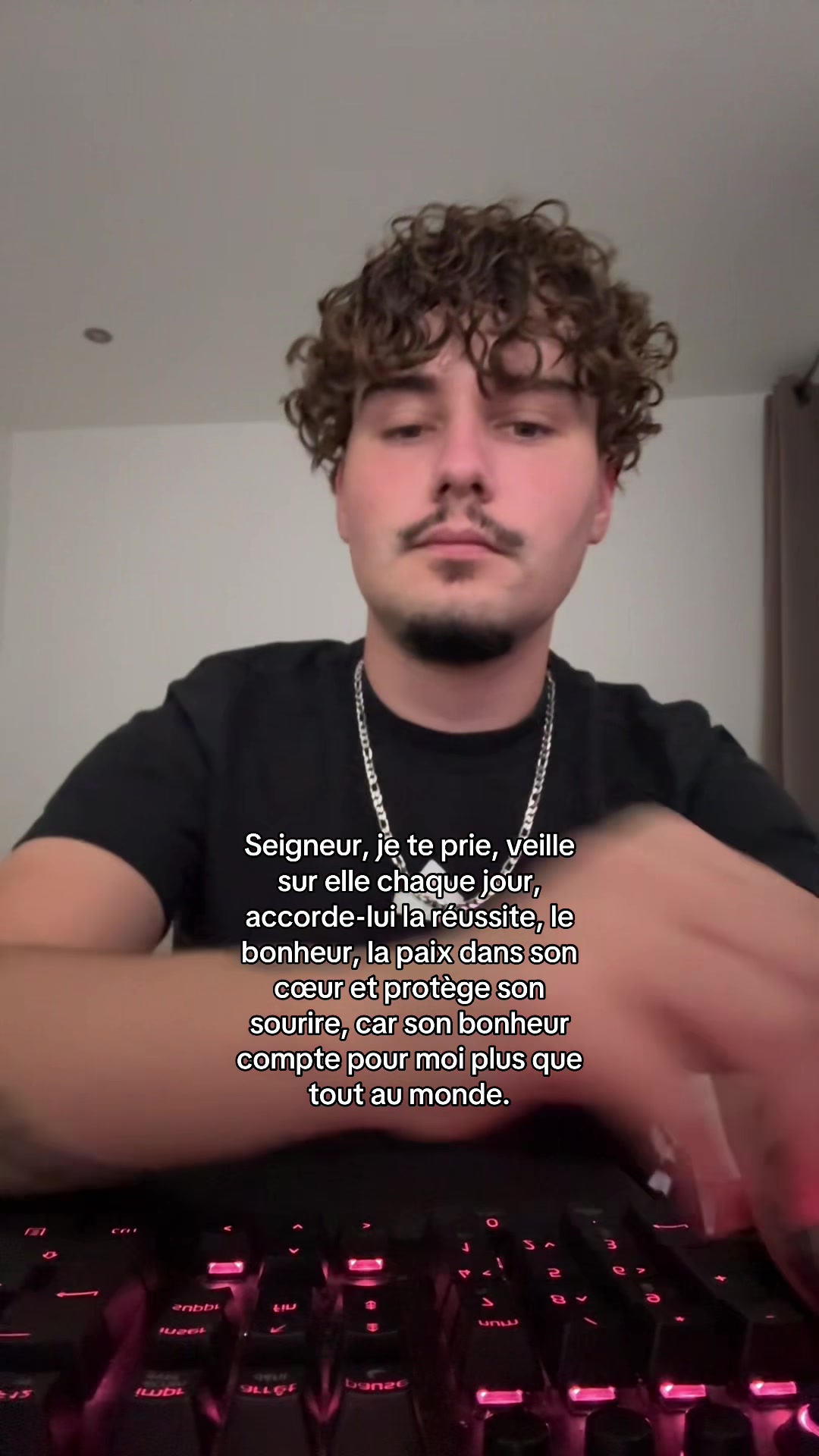 @Julien👻