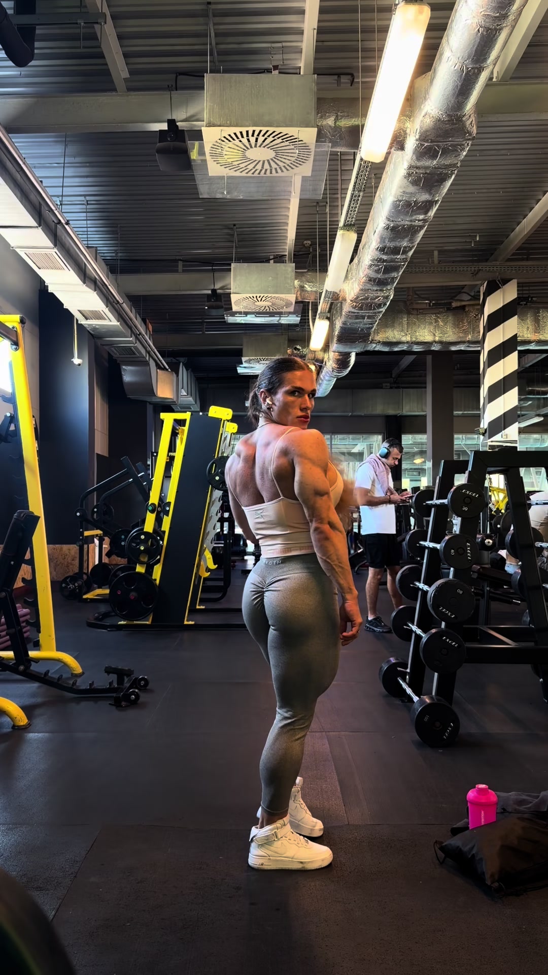 @Muscle mommy 🍑