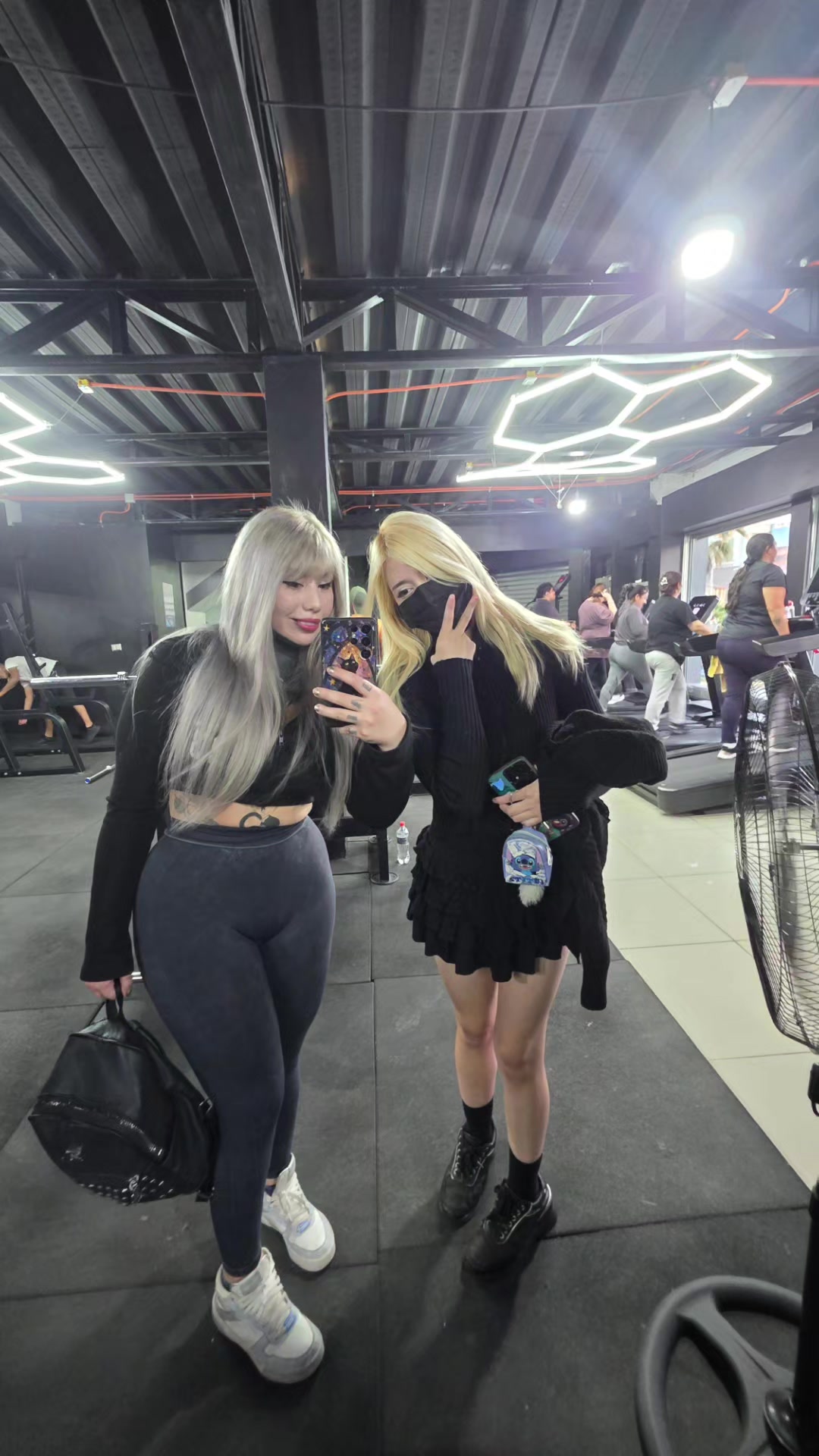 @sixxtina666
