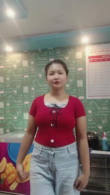@लेआ गुरुङ