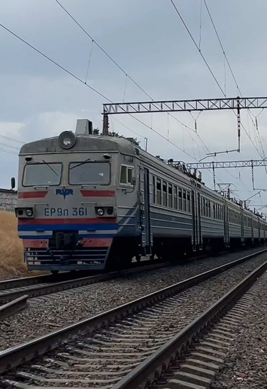 @Вайбовий залізничник