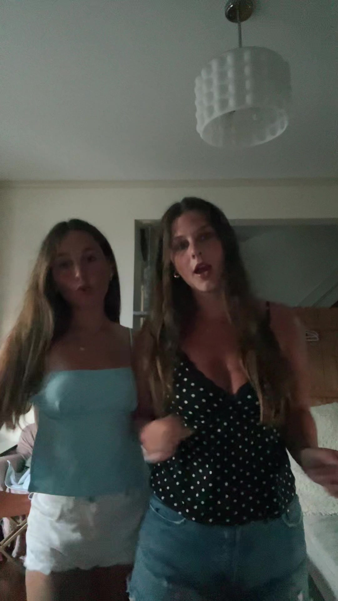 @vivienne