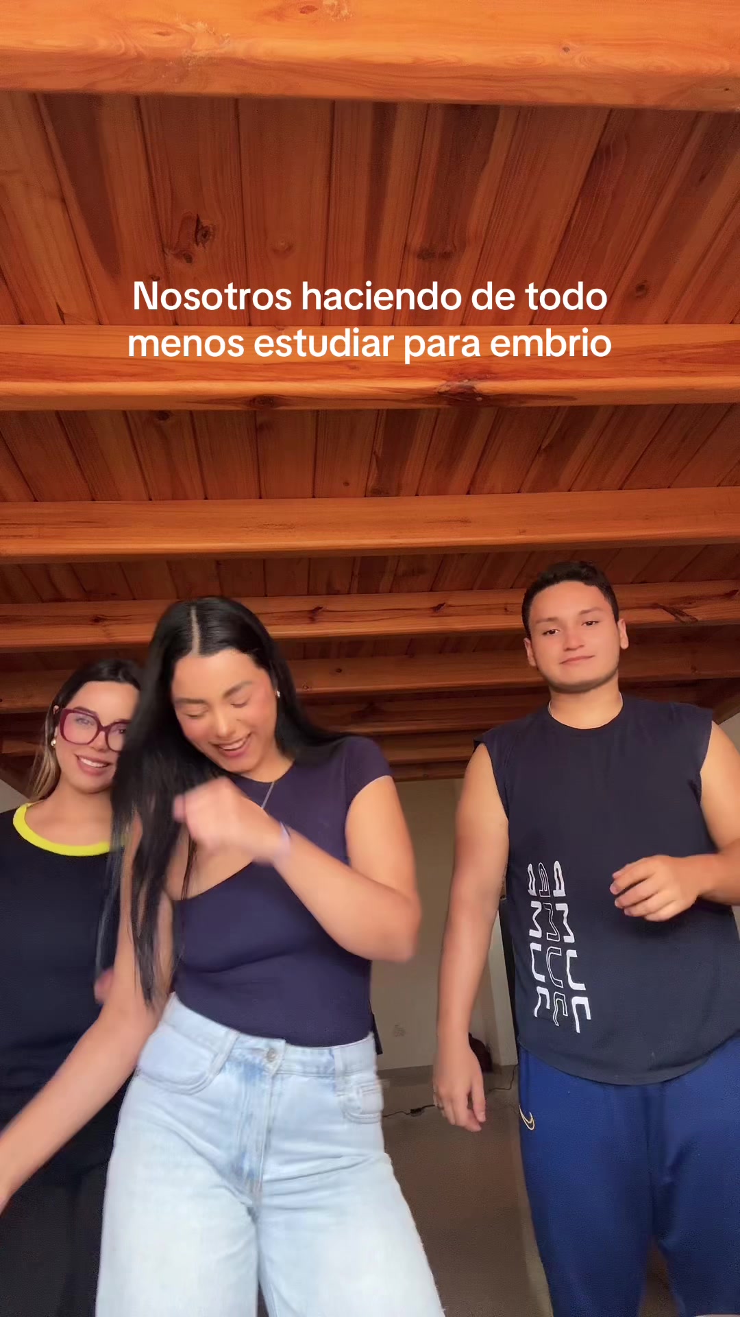 @vickygomezs_