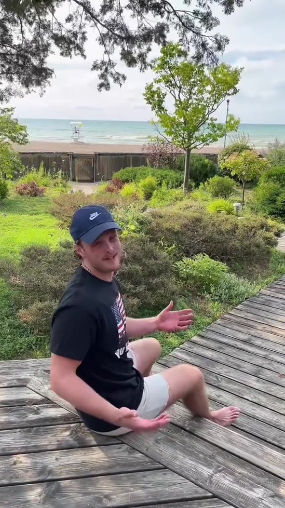 @Josh🤠