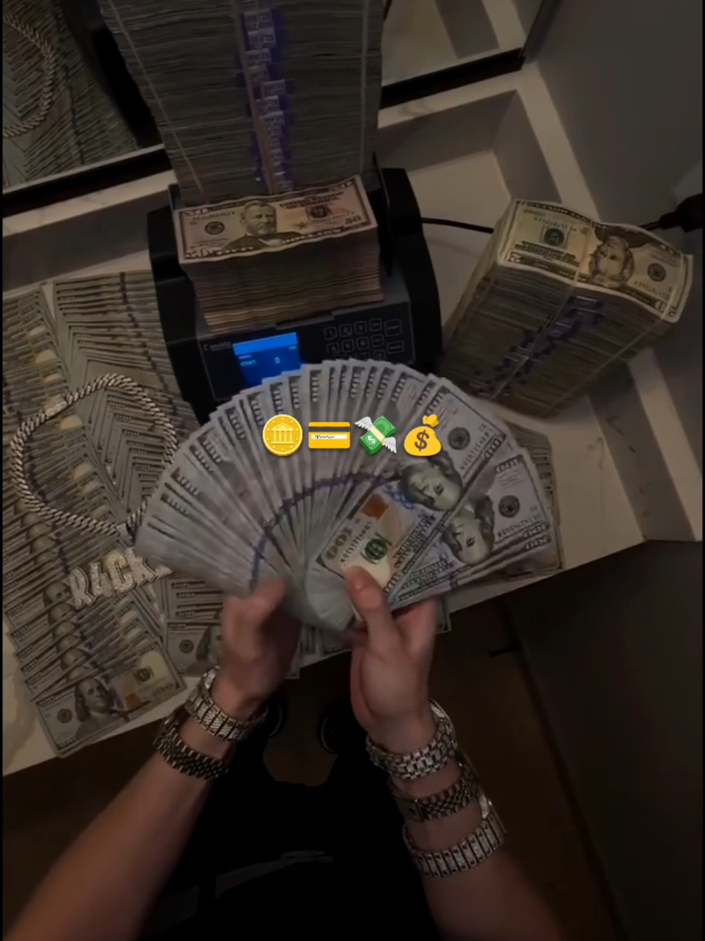 @𝘼𝙐𝙉 𝙓 𝙀𝘿𝙄𝙏𝙕