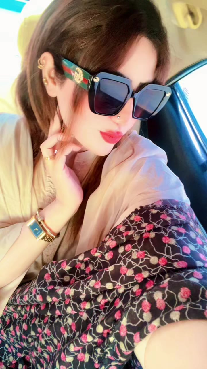 @Nusrat_Pathan
