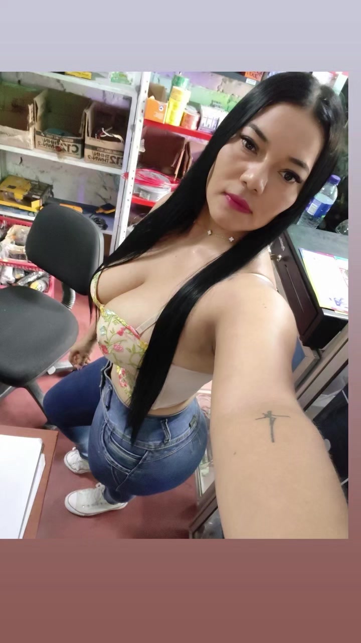 @AZ❤️👄