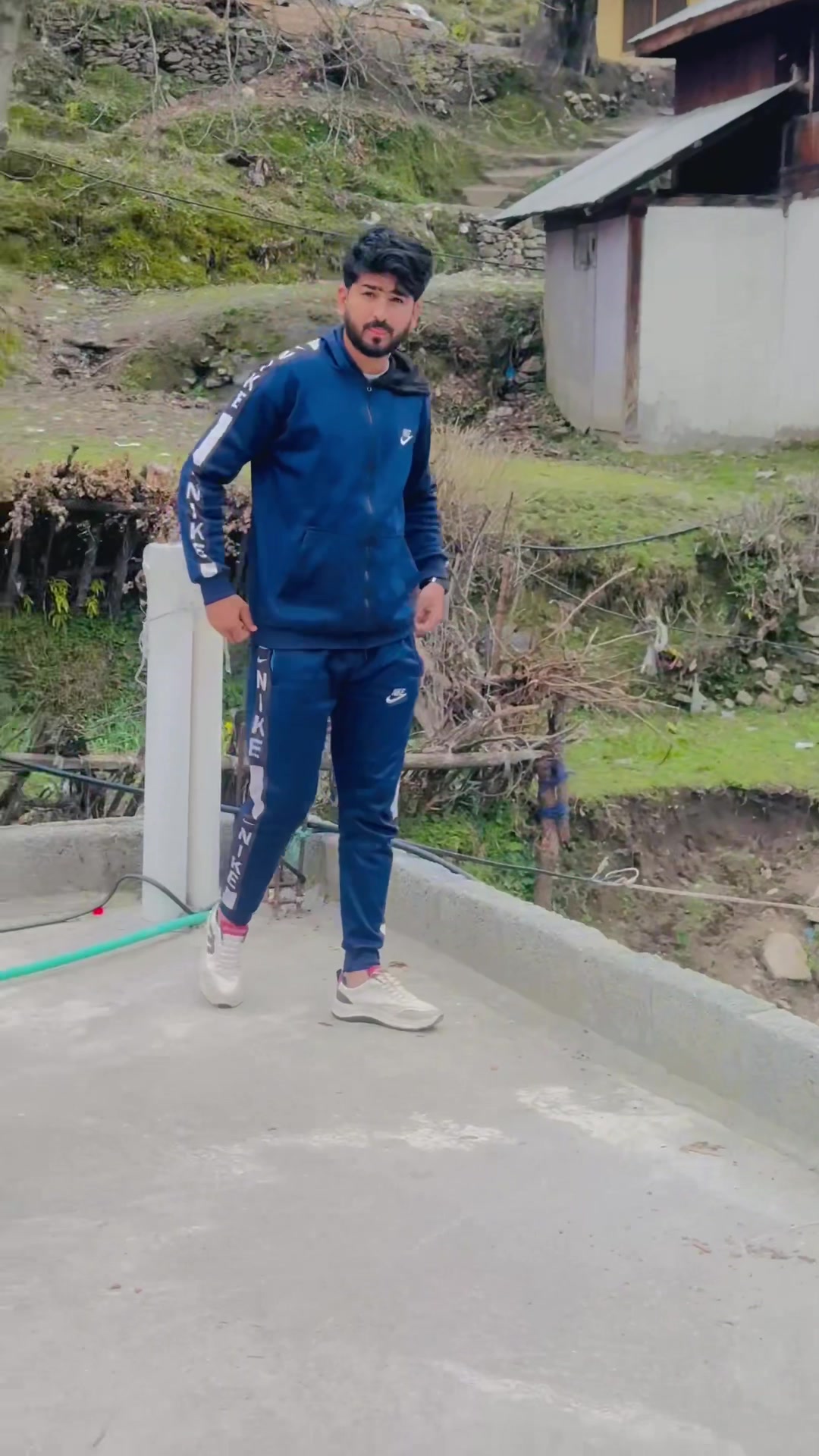 @Gulahmad09