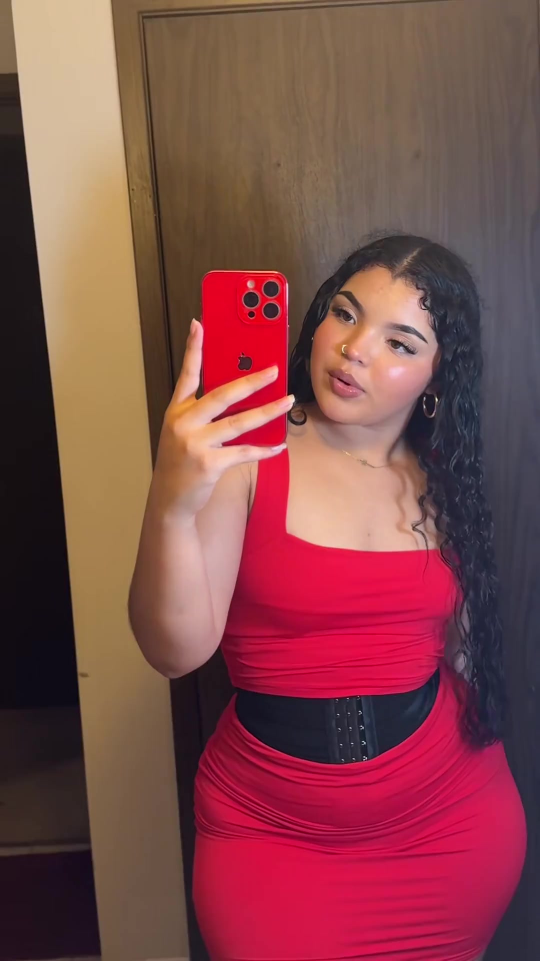 @Elara