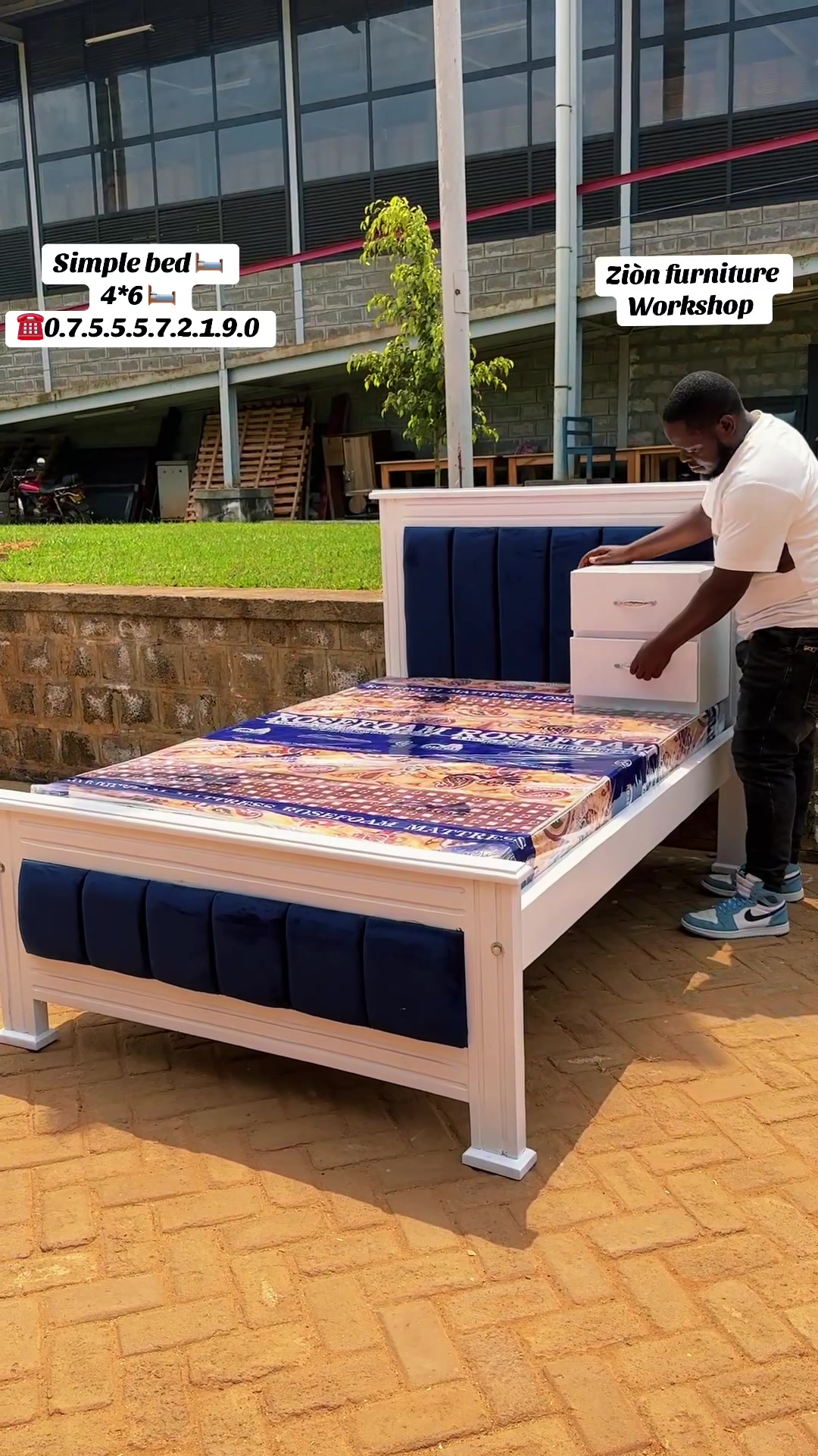 @Zi&ograve;n furniture workshop