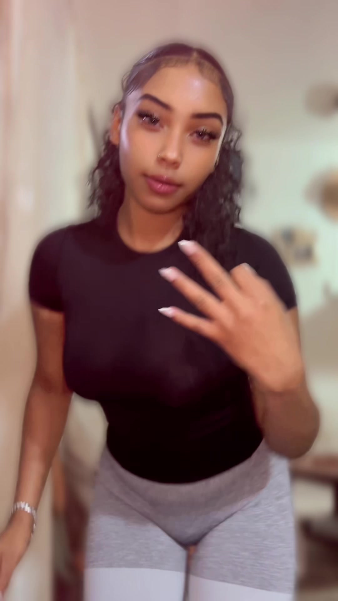 @annah.zmr