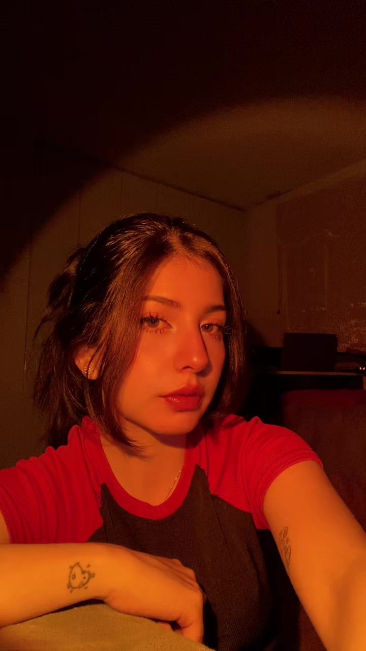 @emiwho?