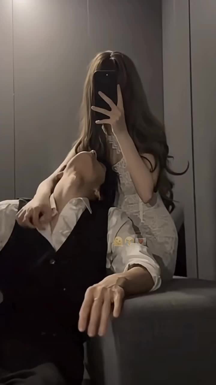 @𝗠𝗜𝗥𝗛𝗔🚩