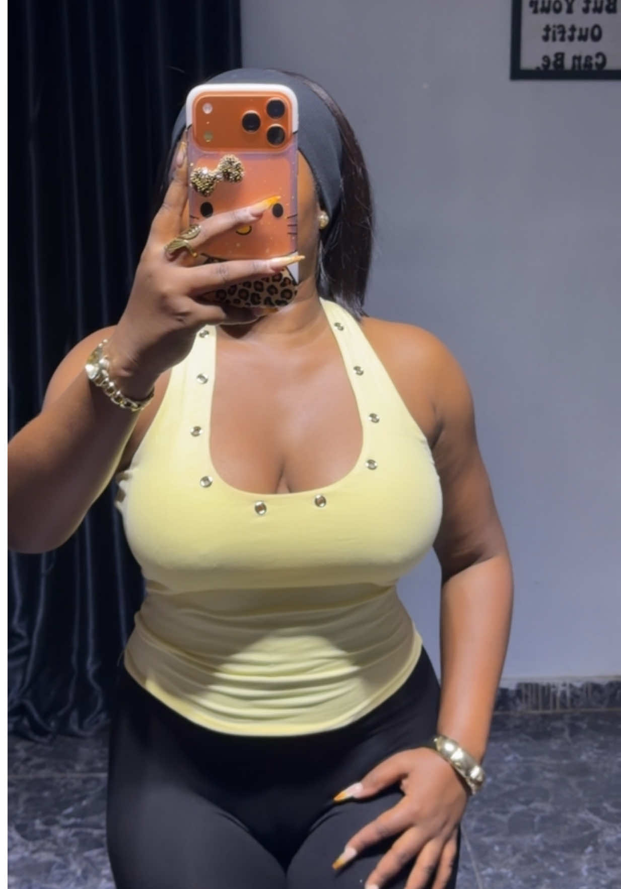 @Deluxebyaduke (CLOTHING STORE)