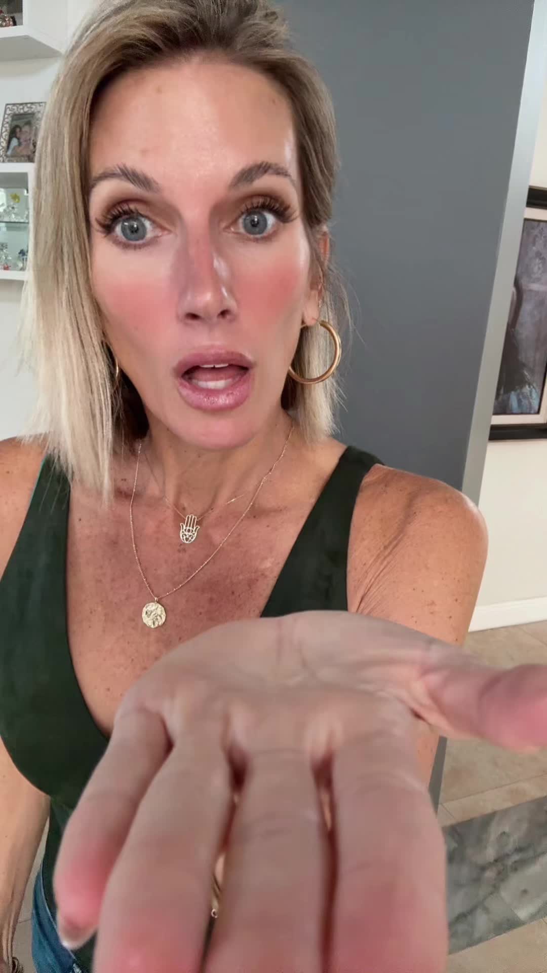@Karis40facets