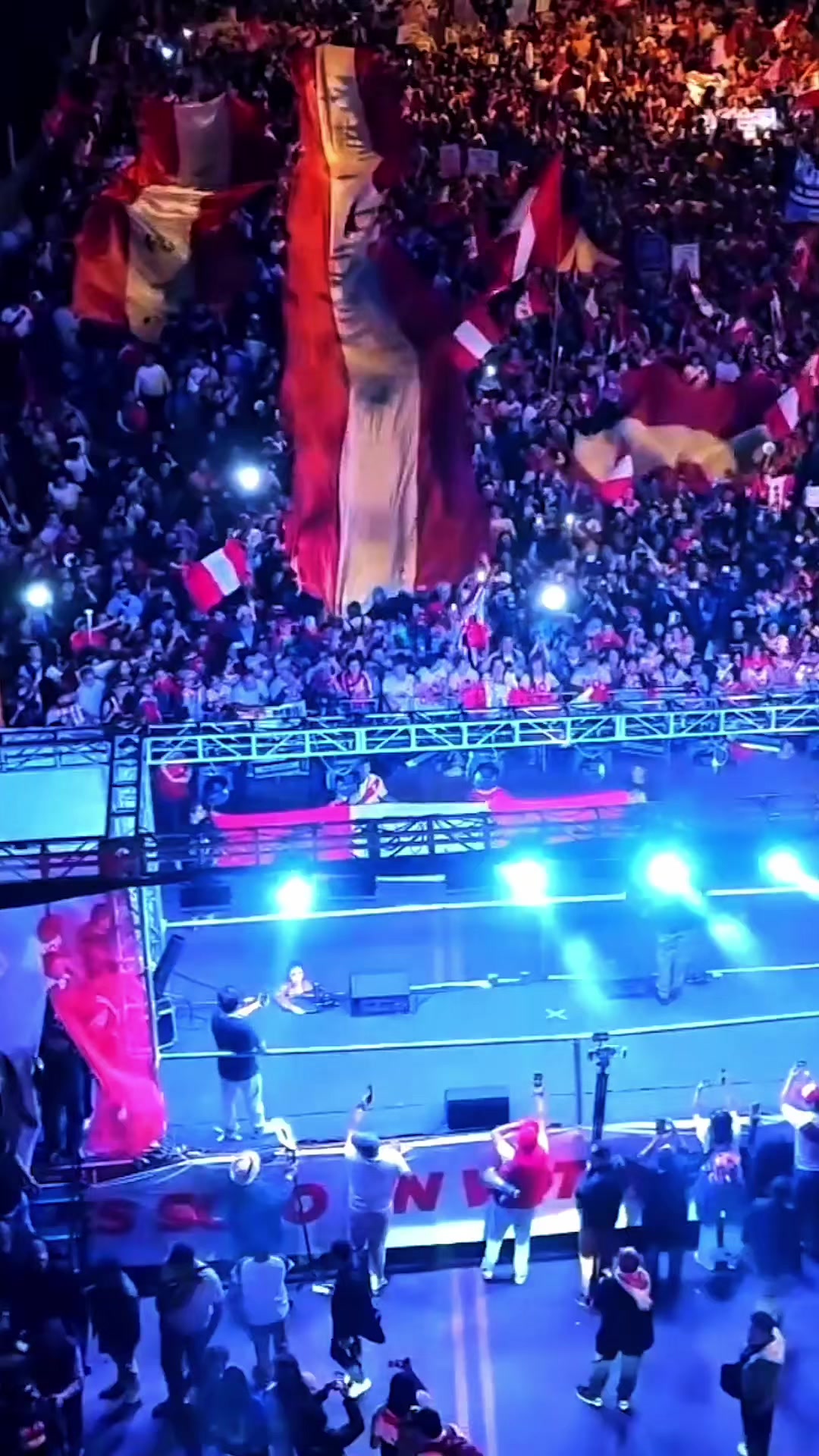 @Rafael López Aliaga