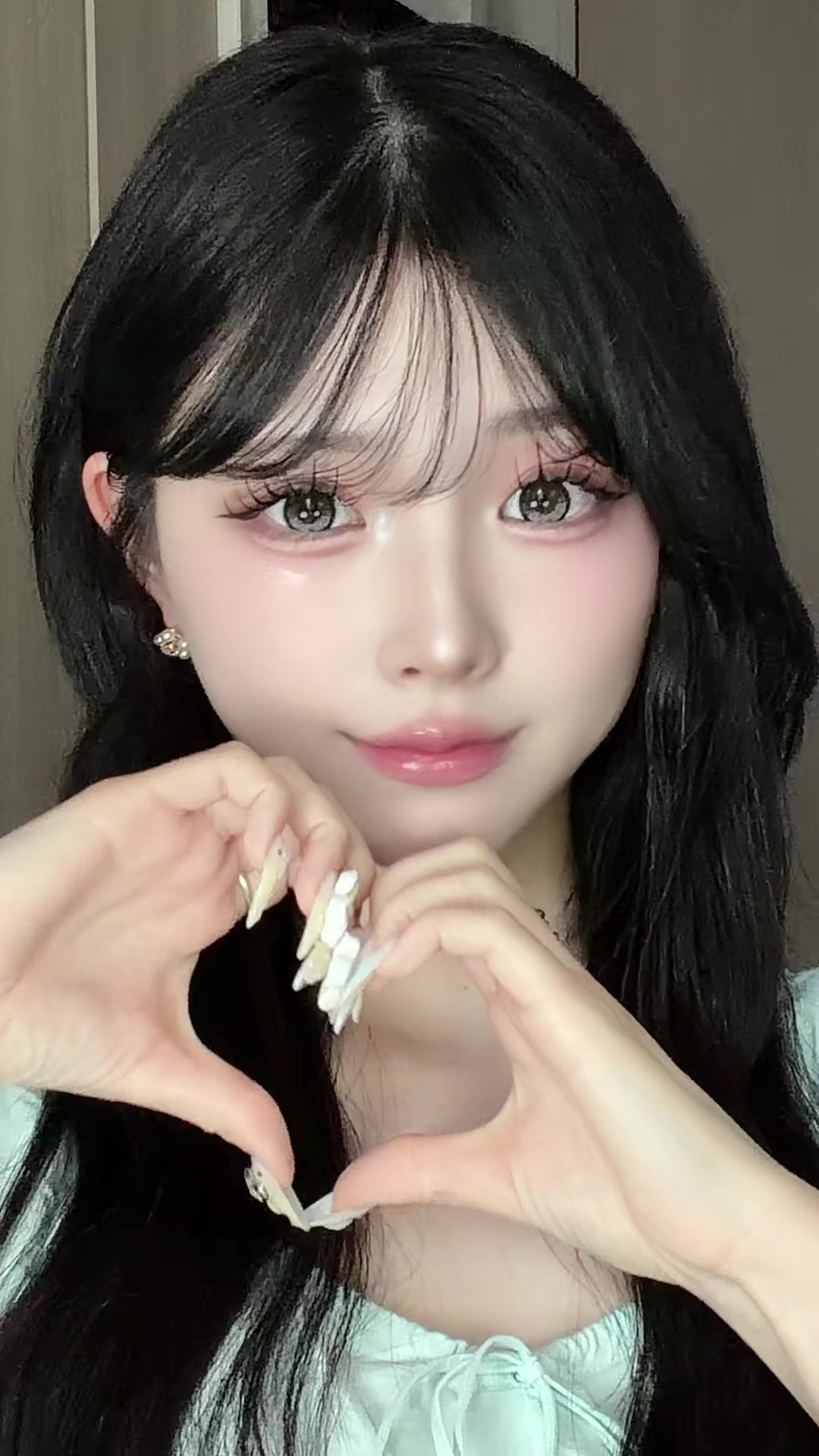 @るい