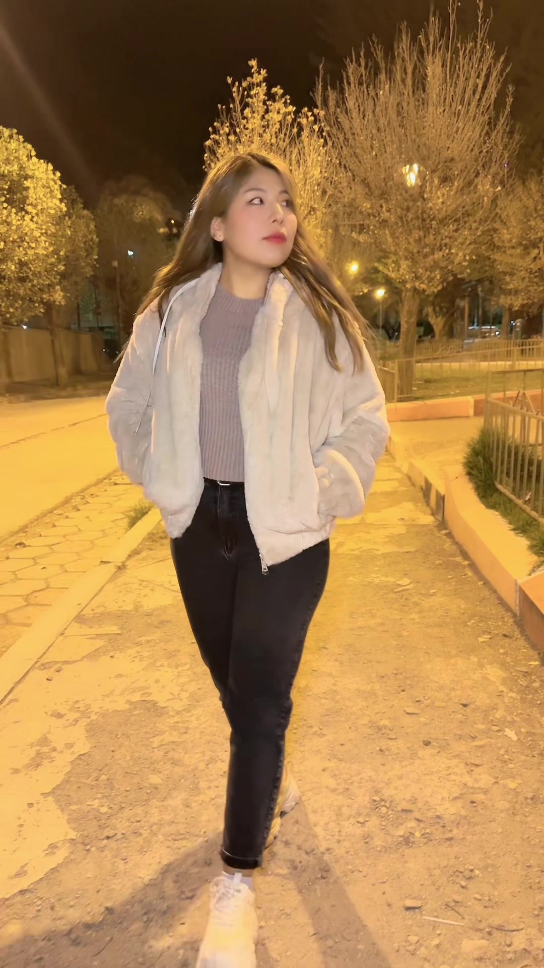 @𝑵𝒂𝒚𝒆𝒍𝒊
