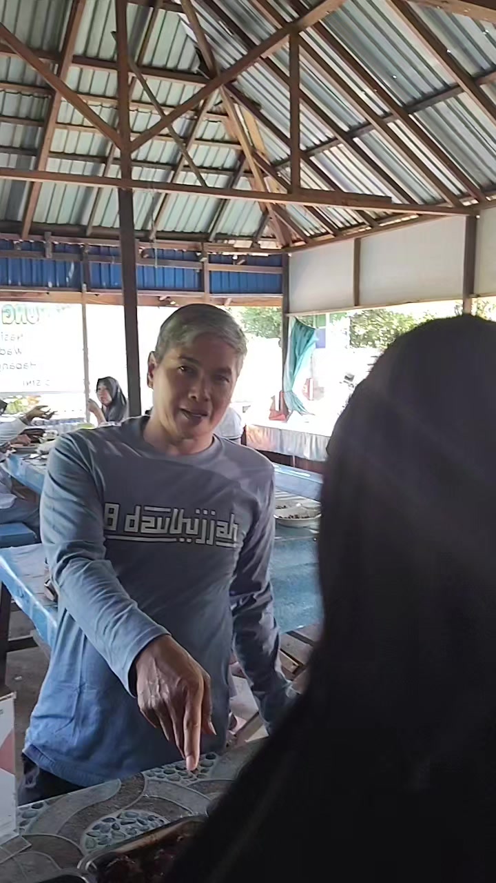 @warung katupat acil ella