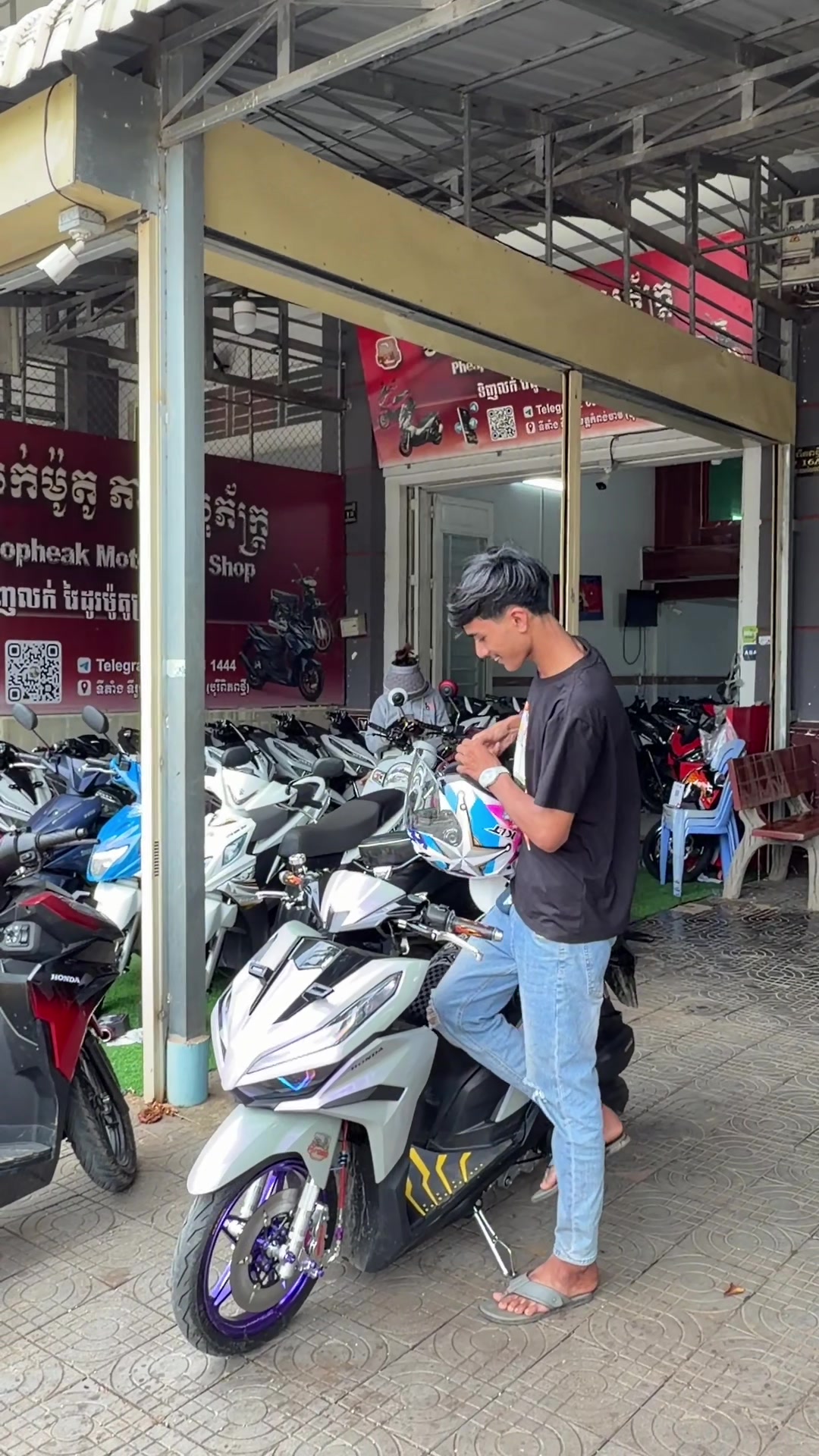 @ភាពសុភ័ក្រ្ត ទិញលក់ម៉ូតូវ៉ៃដូរ