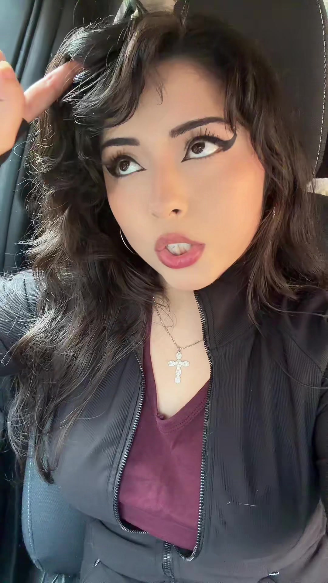 @༺ 𝓚 ༻