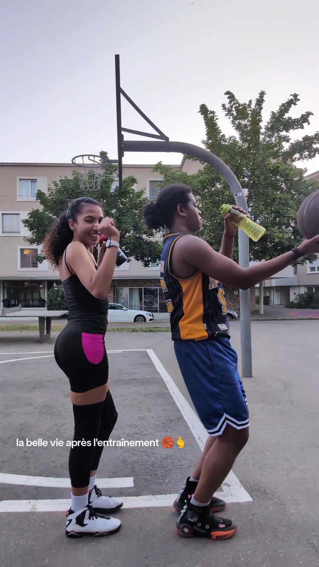 @StephanieIhari