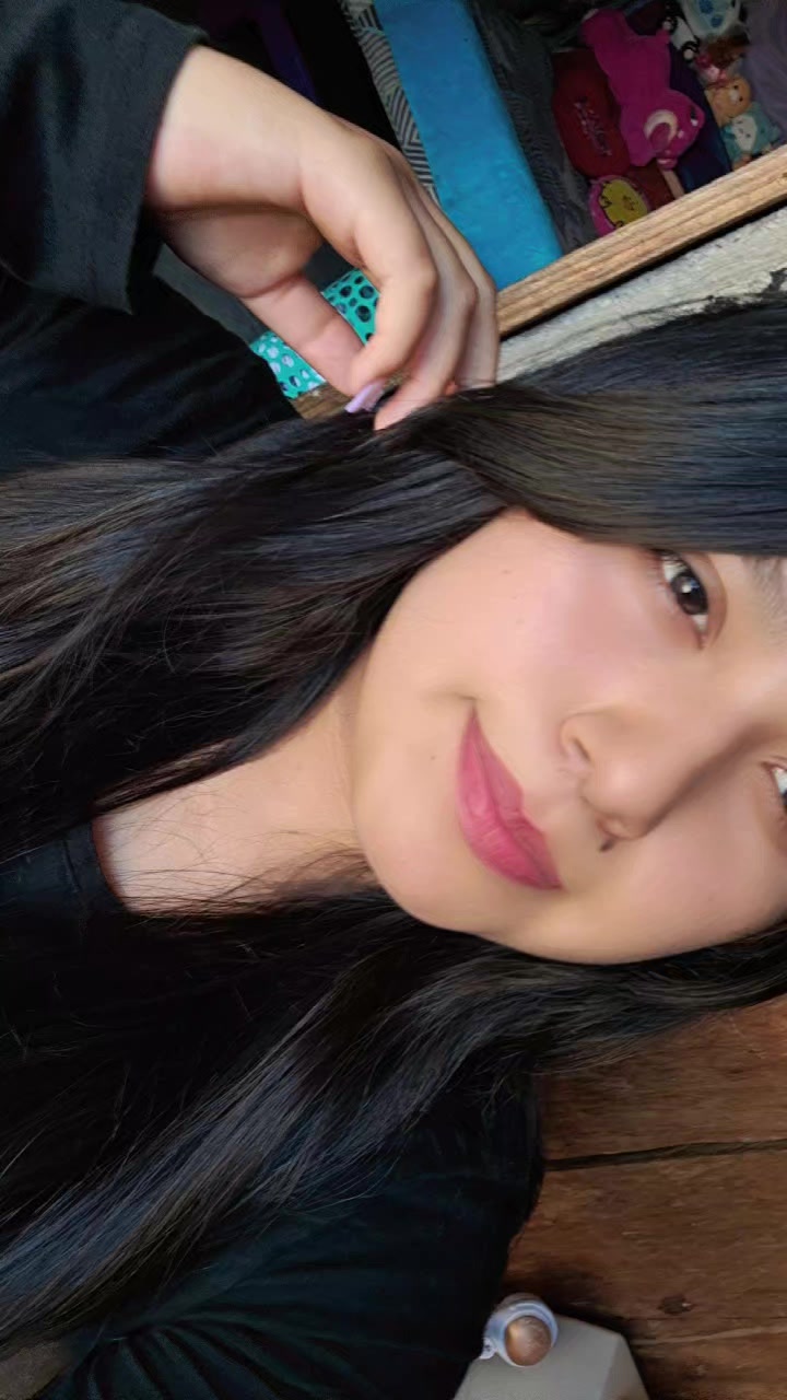 @𝒦𝑒𝓎𝓁𝒾 𝐻𝑒𝓇𝓃𝒶𝓃𝒹𝑒𝓏