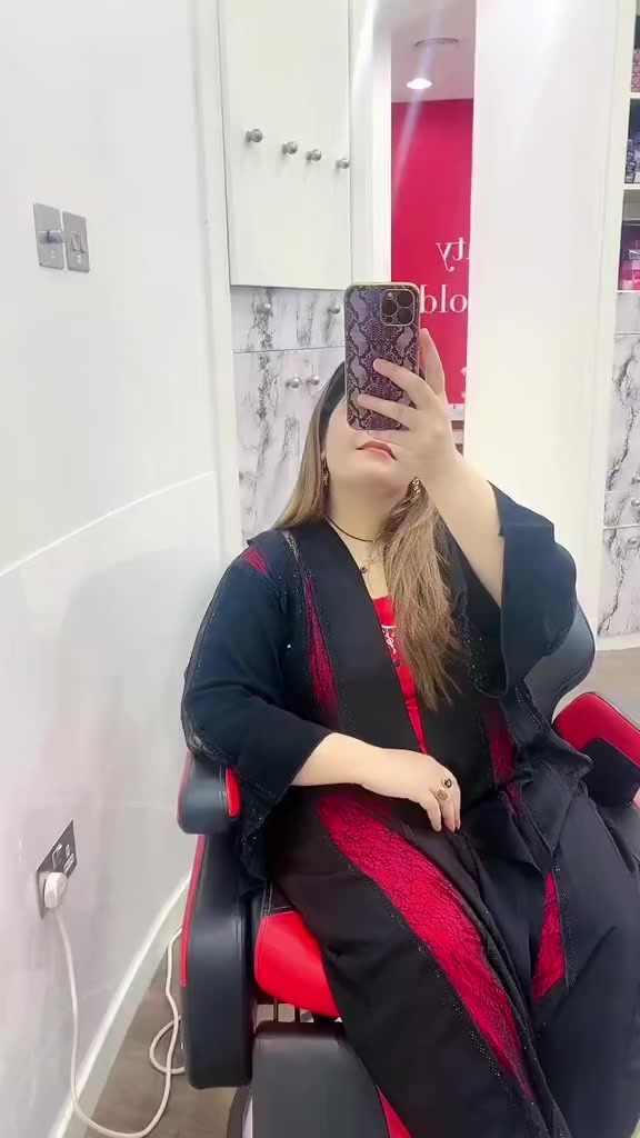 @🦋 • Cute Girl • 🦋