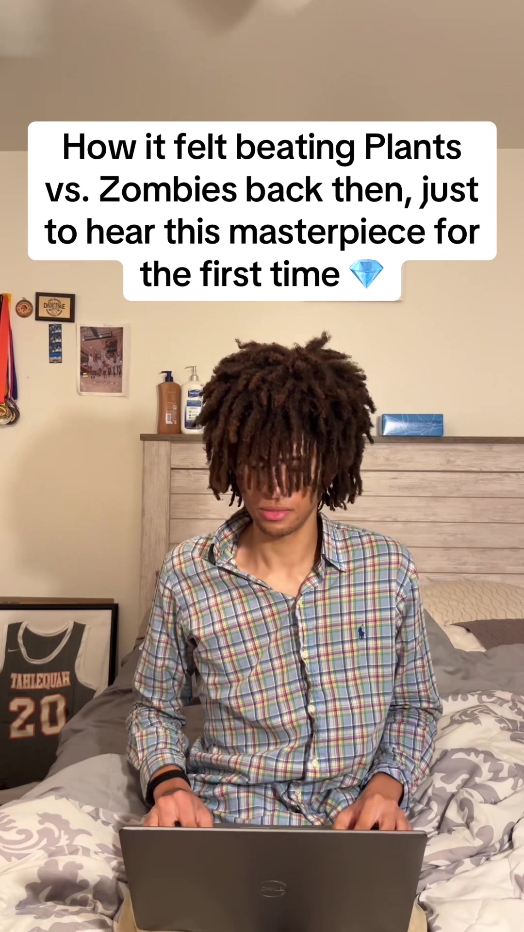 @ITZZ$kovie
