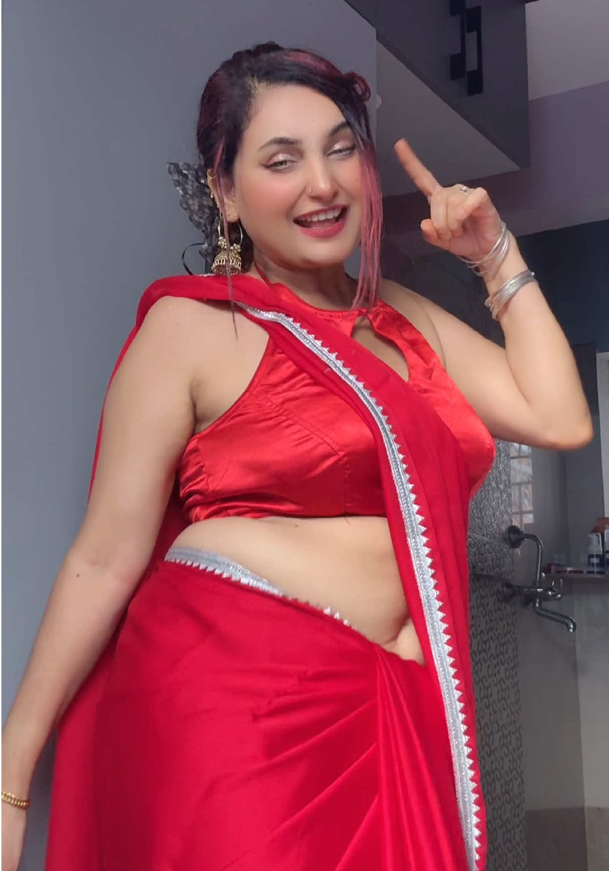@Official_Rekha