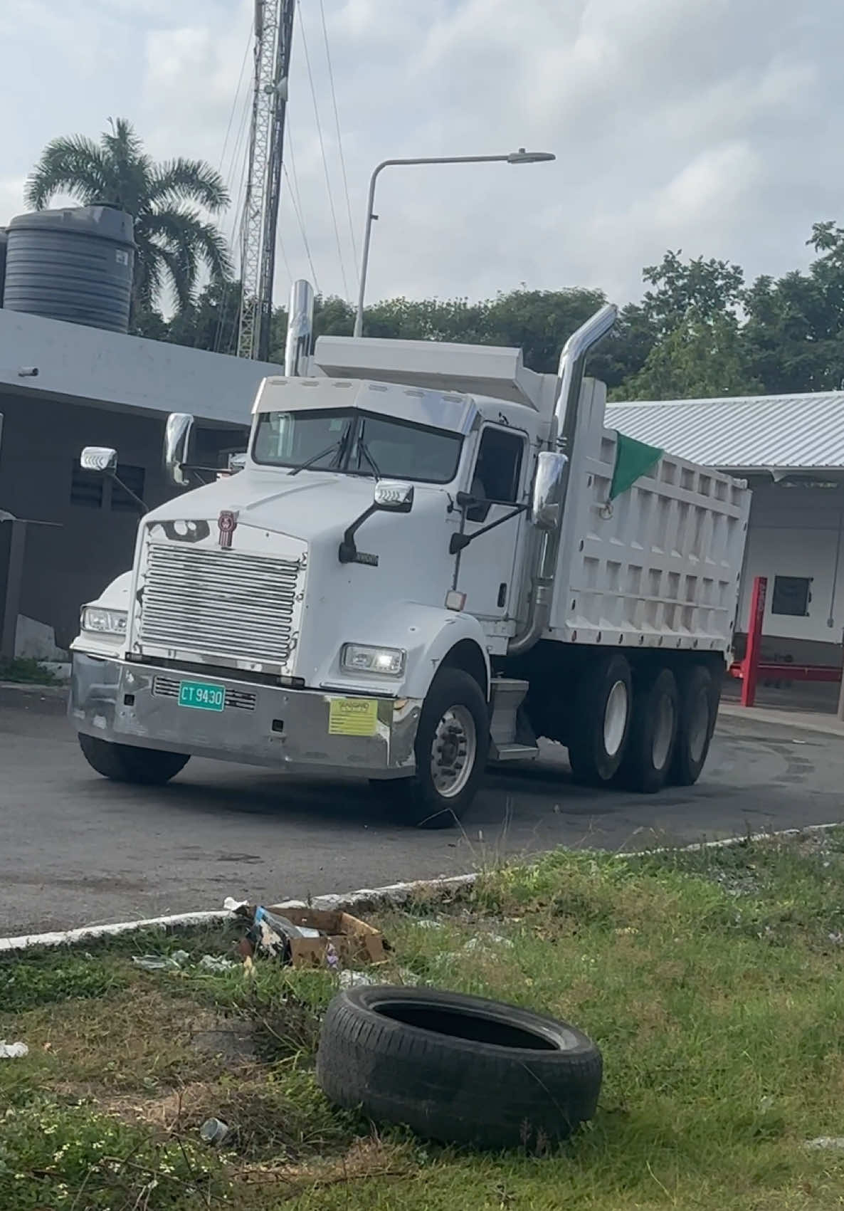 @Trucking Hell🇯🇲