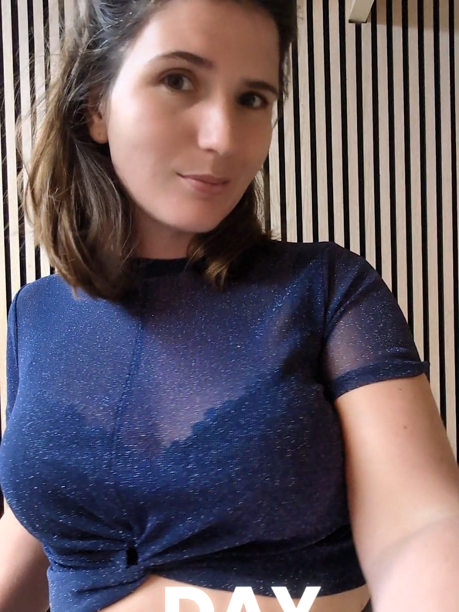 @justme-elena