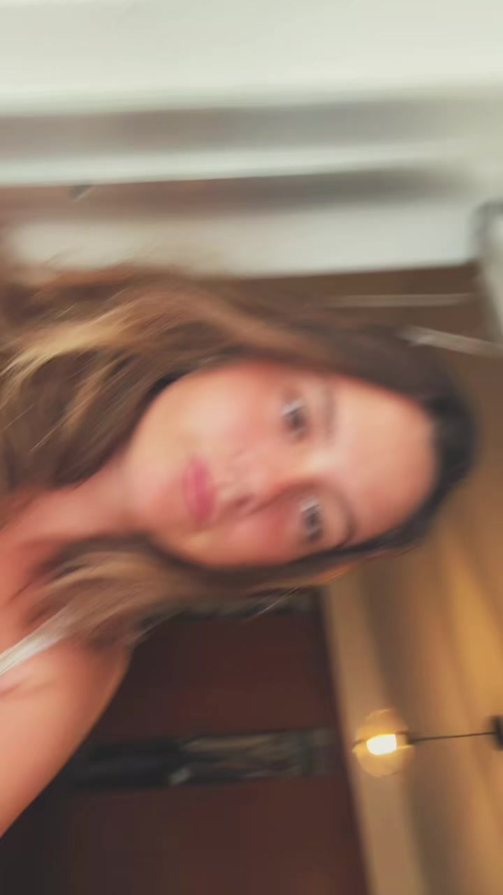 @Vania