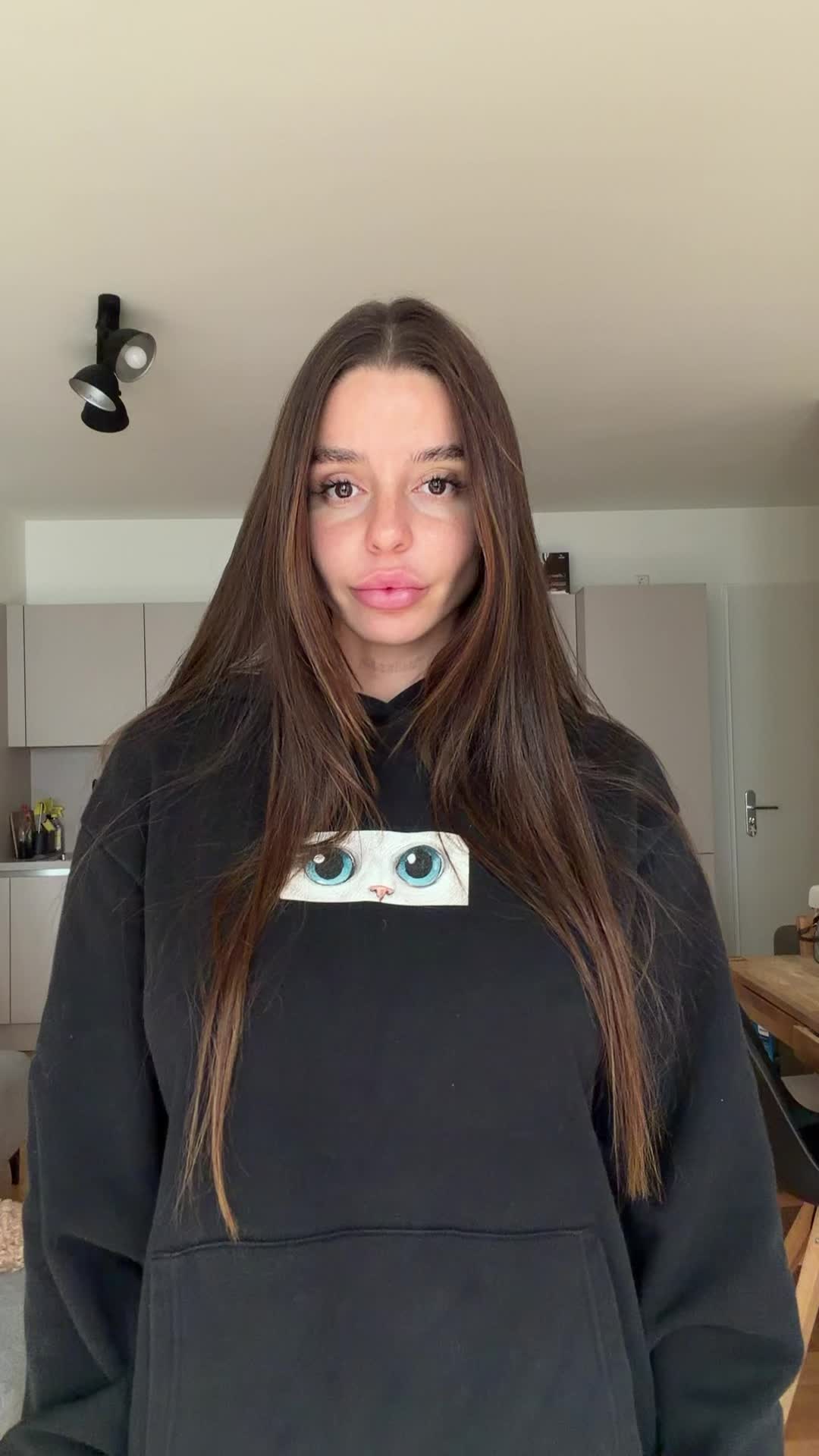 @user98347990225