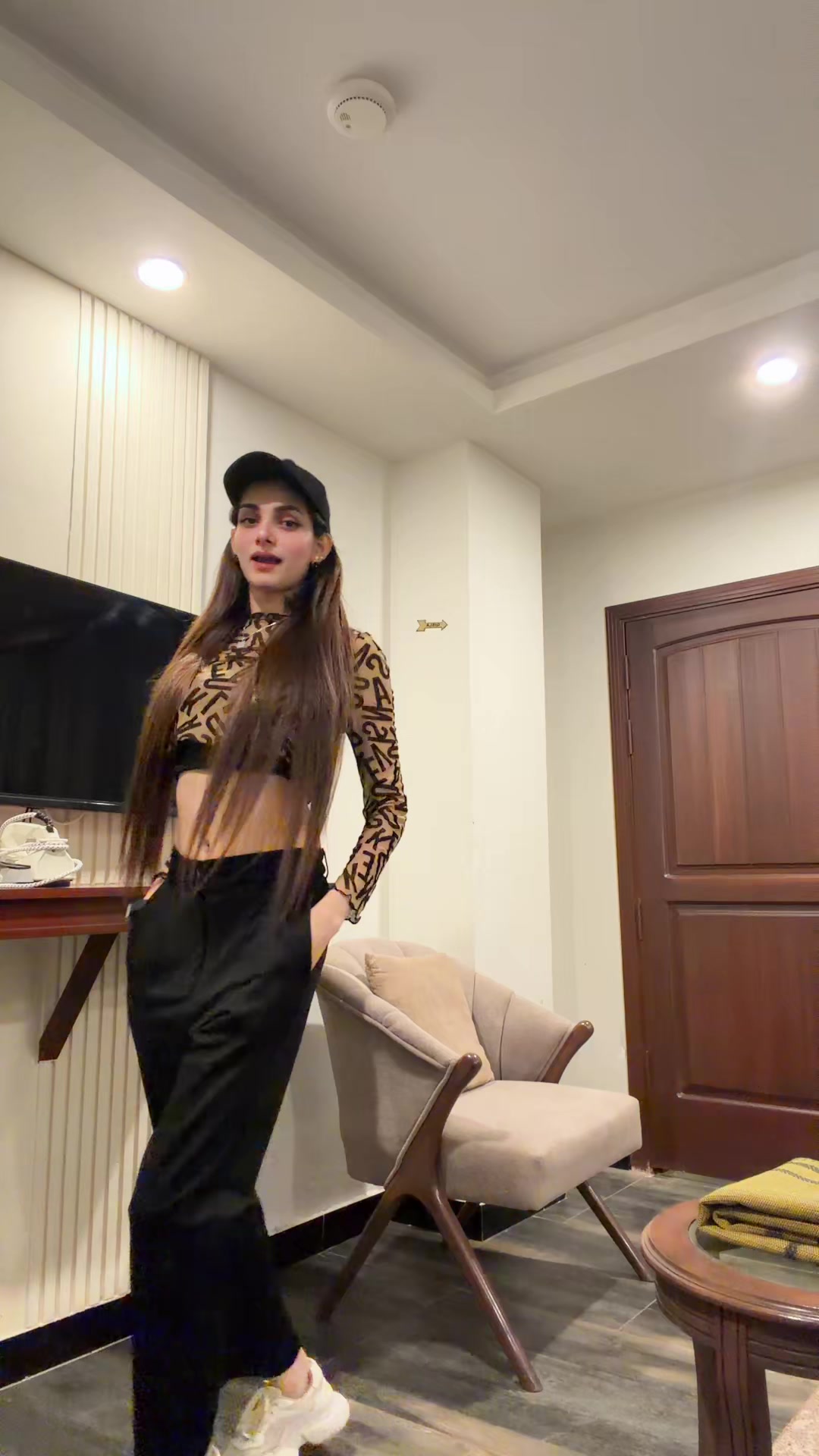 @Sania chaudhary 🖤🖤
