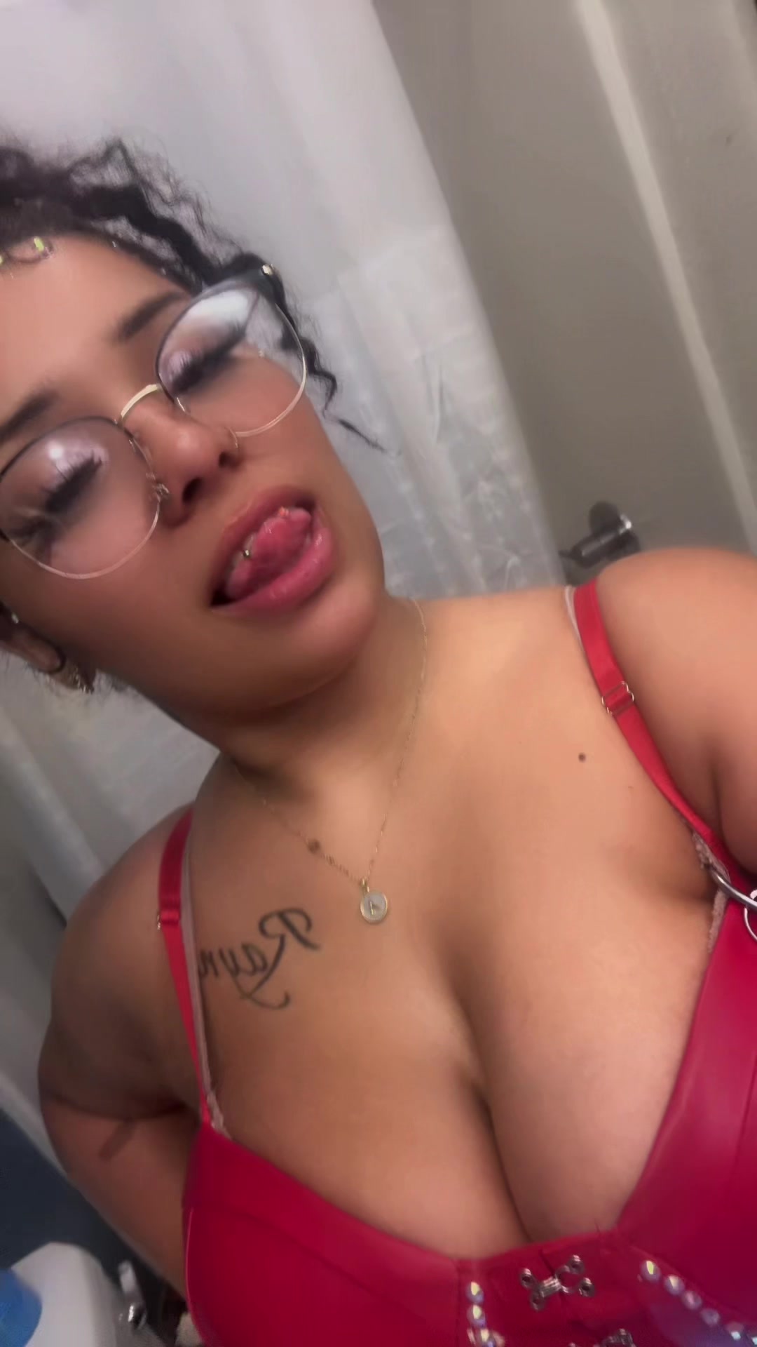@Linalittlecloser