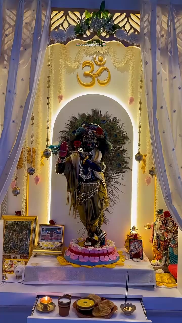 @R RIPONMAJUMDAR