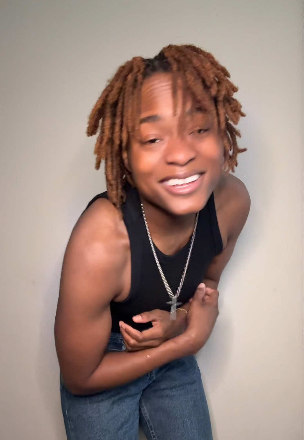 @wavycontent_