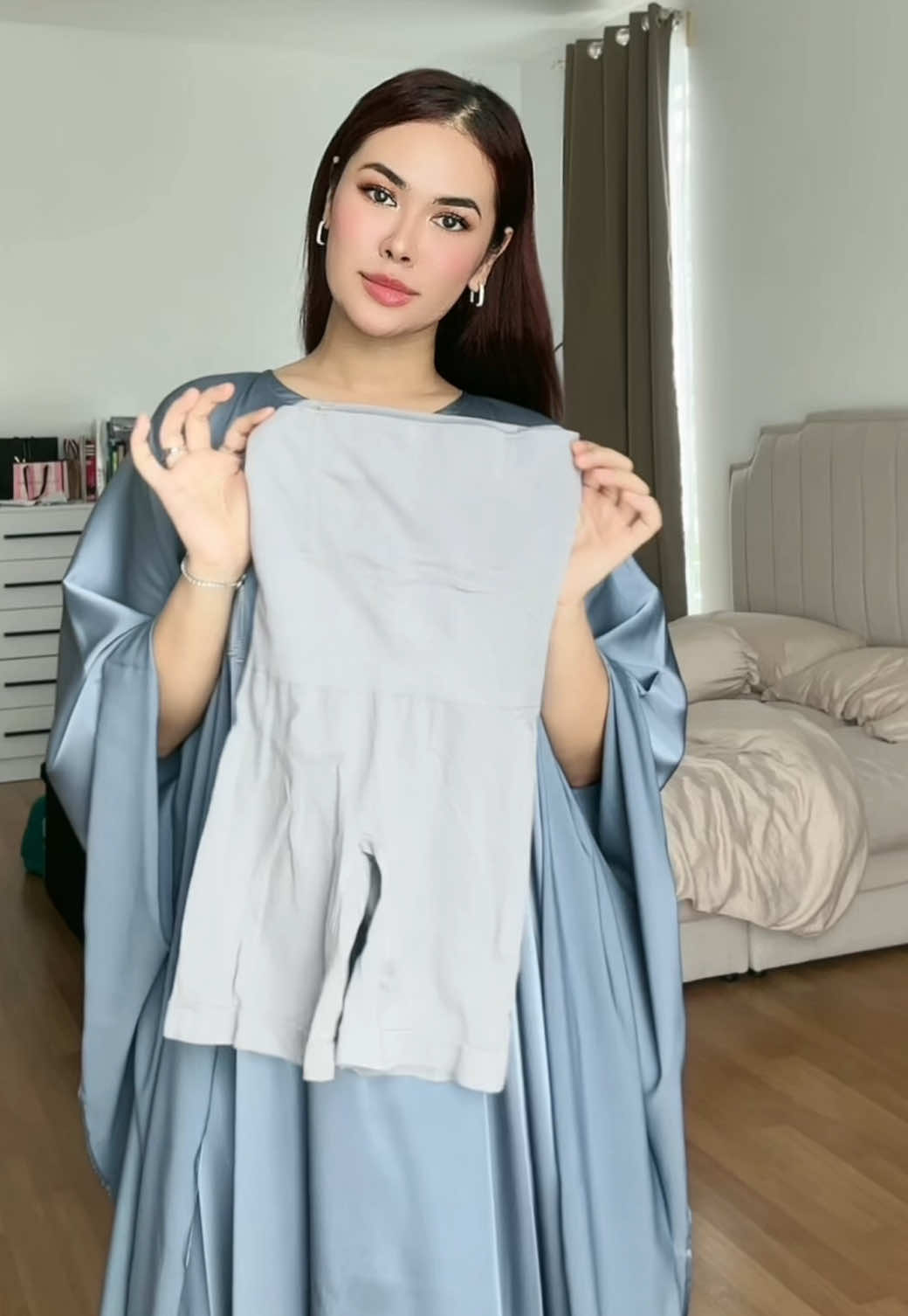 @Debvchi