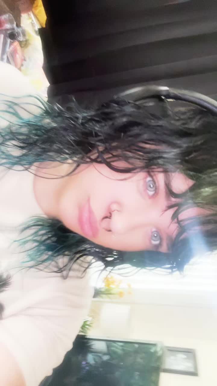 @Jem_b1tch
