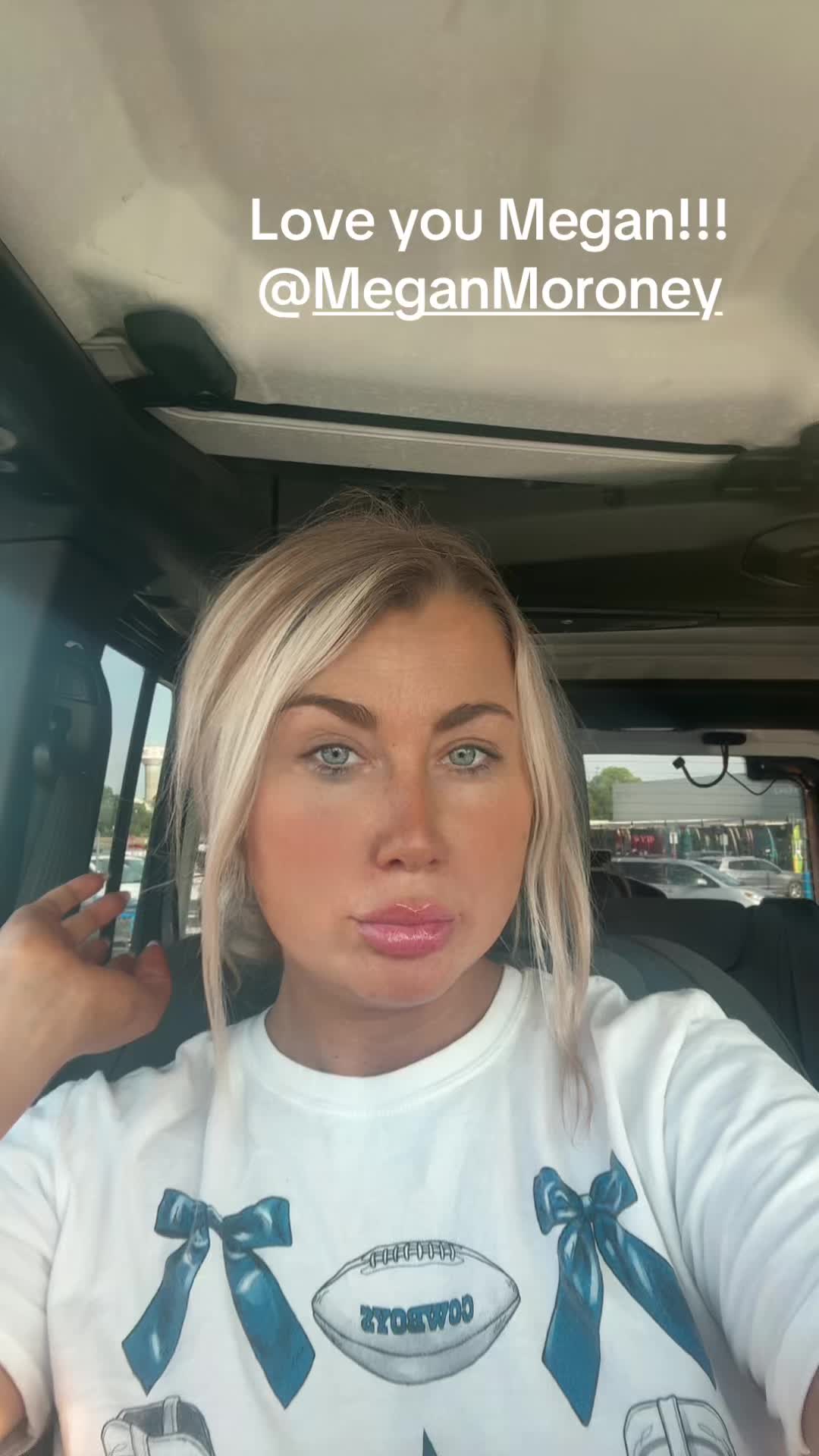 @Laceybarbieee