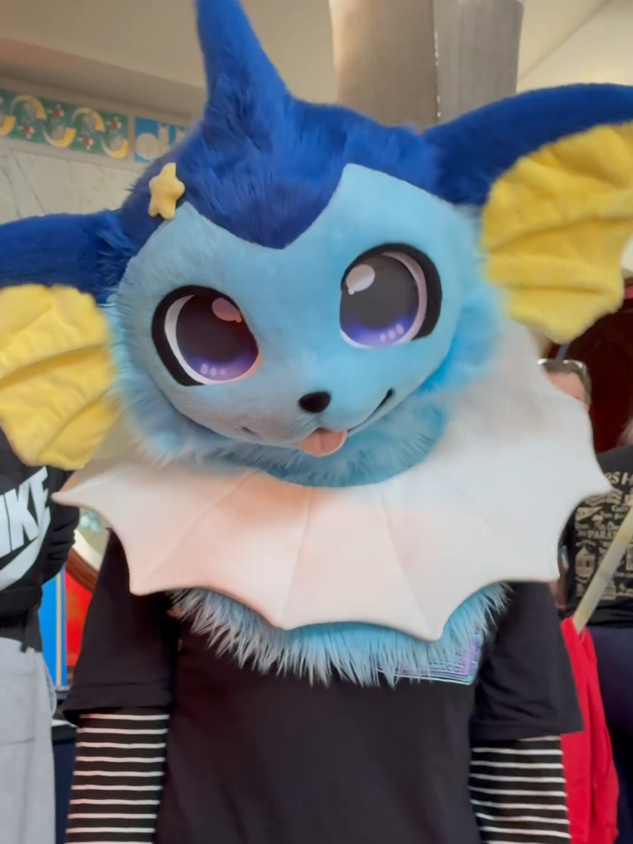 @River the Vaporeon 💧