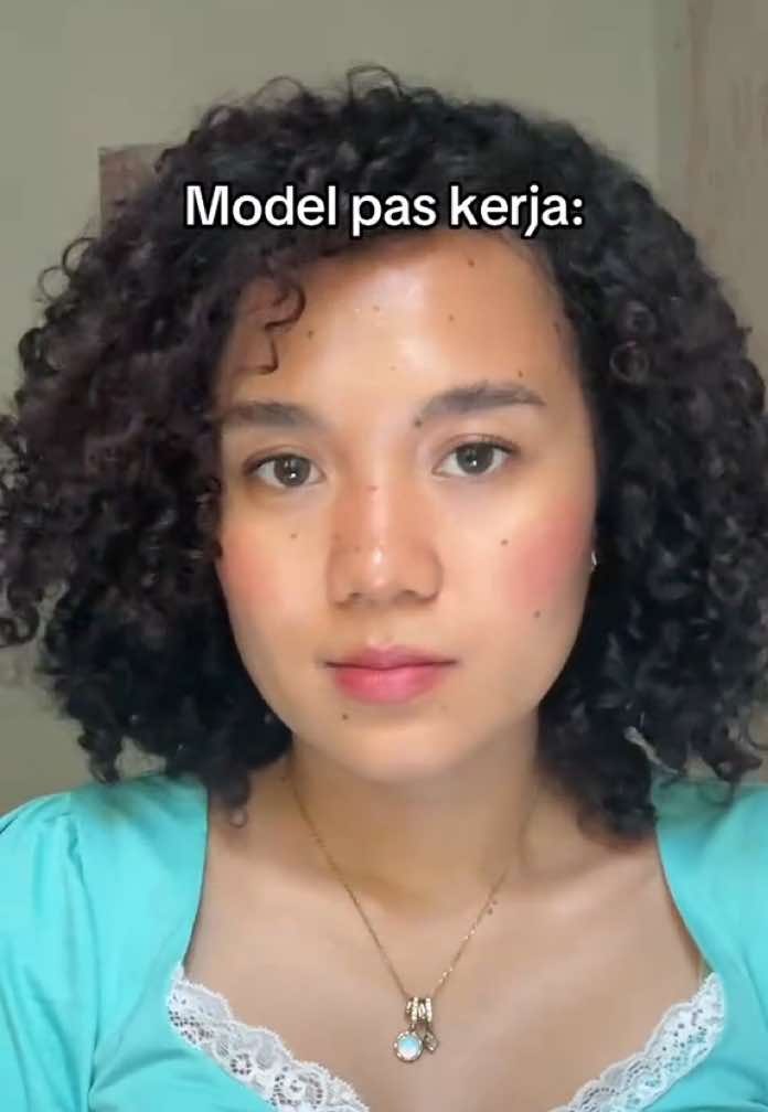 @veenique_