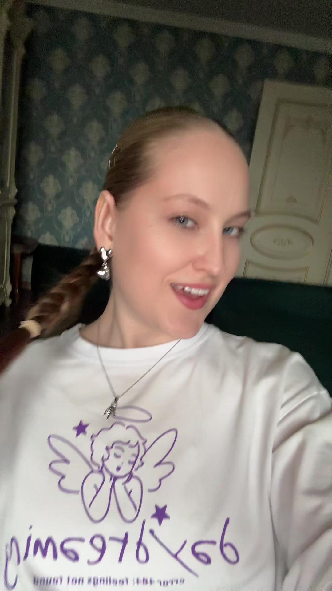 @Anastasia💜