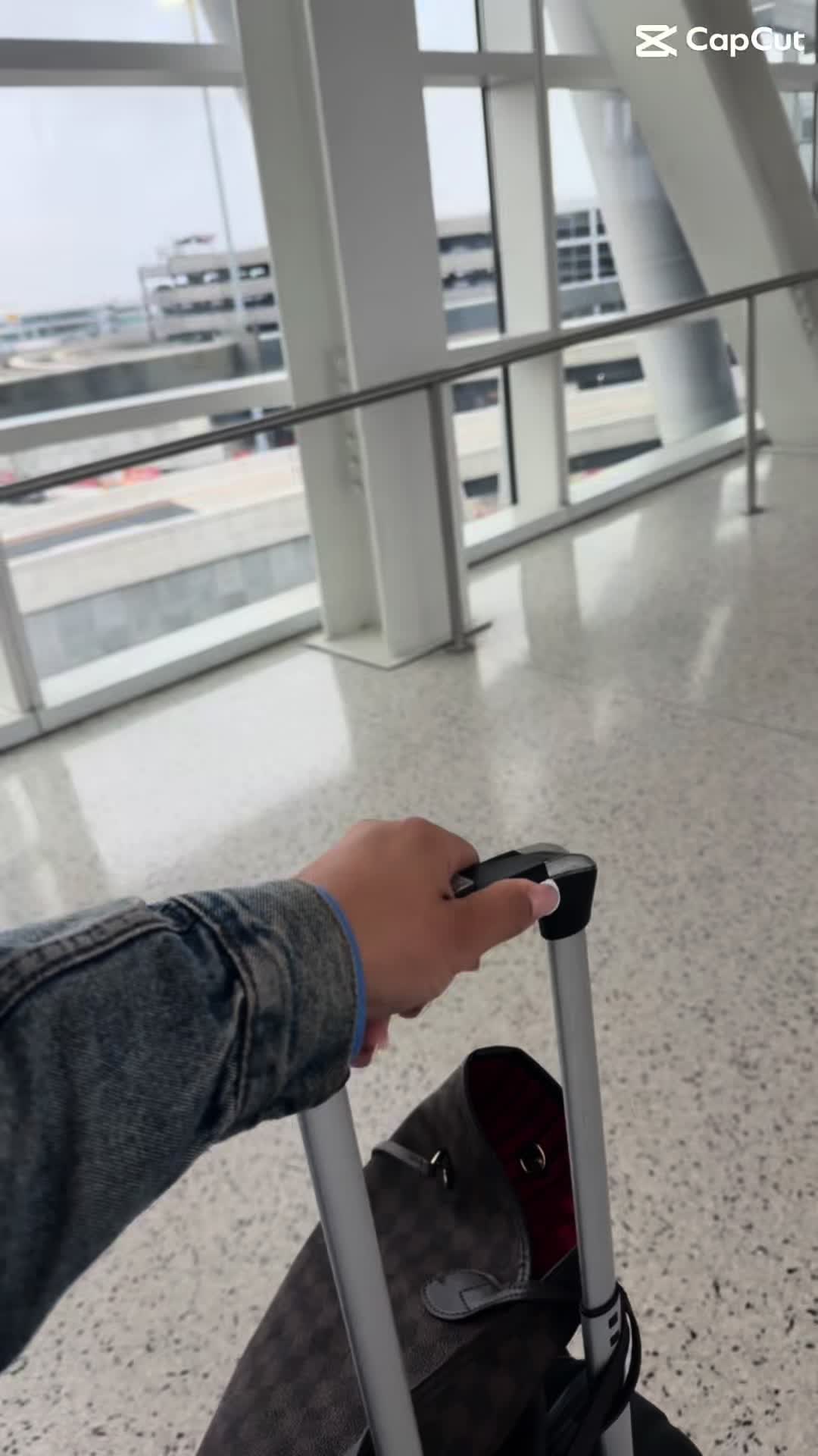@Tee