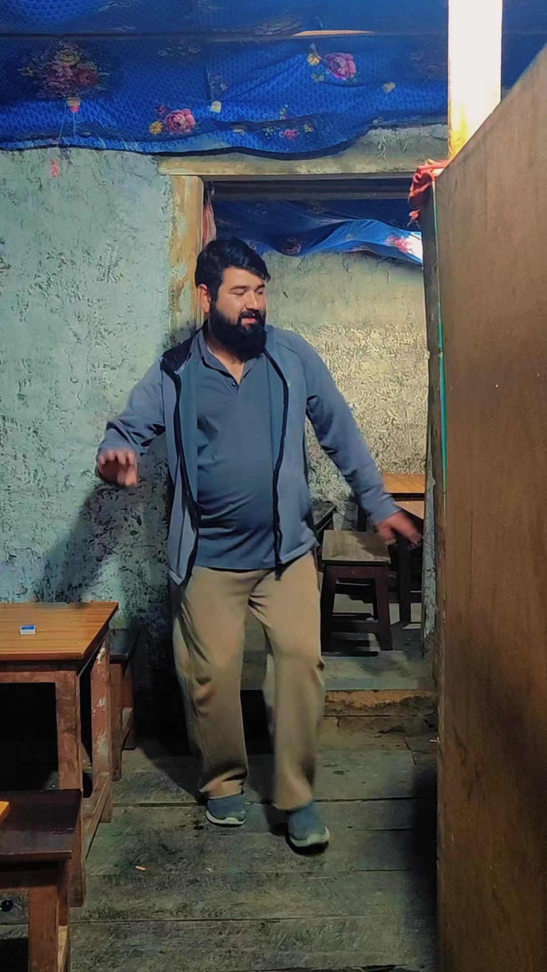 @दिनेश बिक्रम शाही